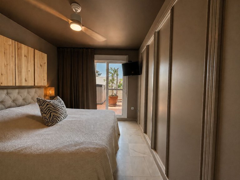 Apartment for Sale in Nueva Andalucía, Malaga 14
