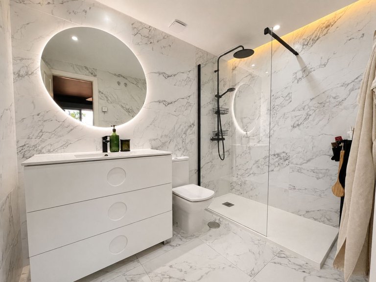 Apartment for Sale in Nueva Andalucía, Malaga 15