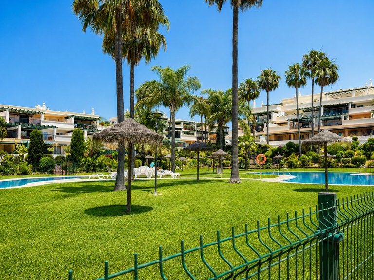 Apartment for Sale in Nueva Andalucía, Malaga 20