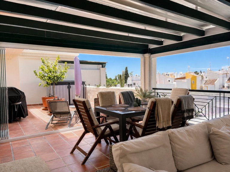 Apartment for Sale in Nueva Andalucía, Malaga 8