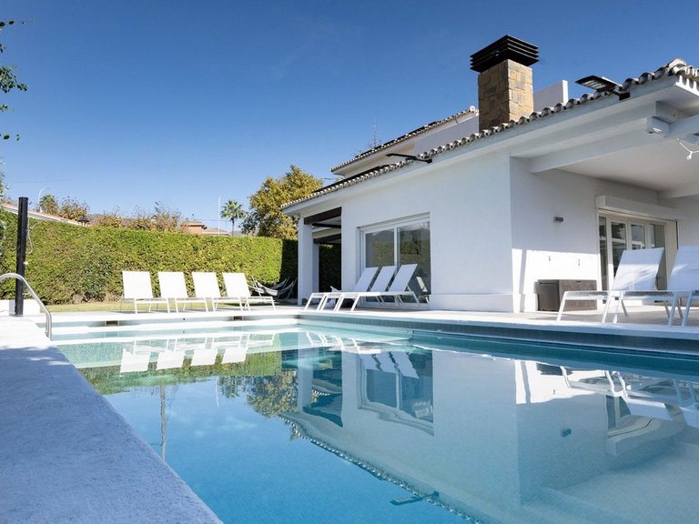 Villa for Sale in Benalmadena, Malaga 1