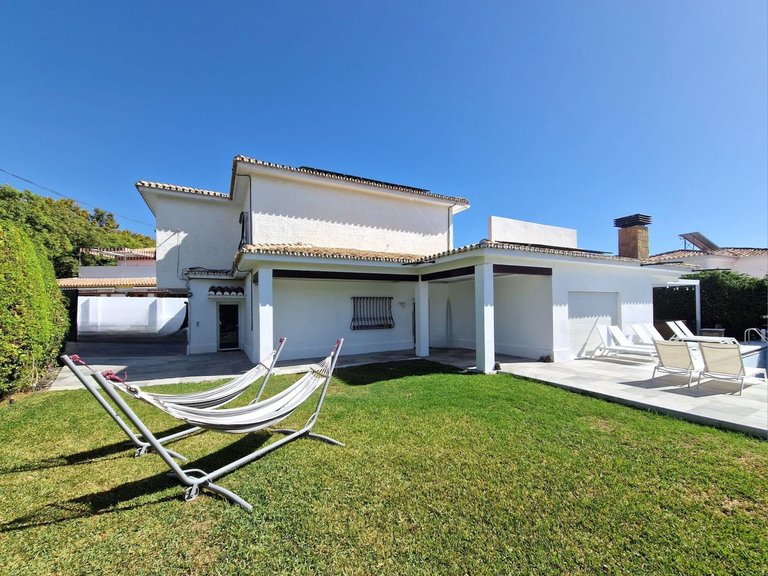 Villa for Sale in Benalmadena, Malaga 8