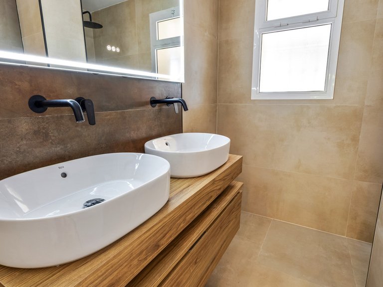 Apartment for Sale in Nueva Andalucía, Malaga 17