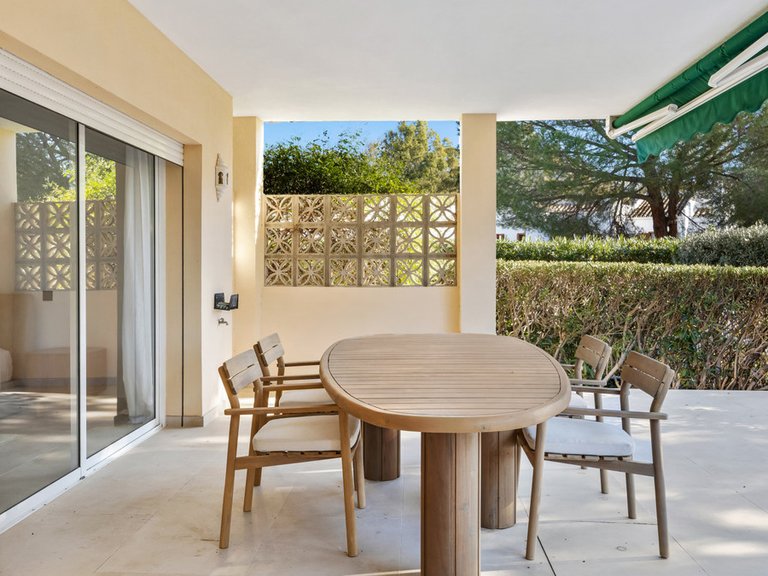 Apartment for Sale in Nueva Andalucía, Malaga 2