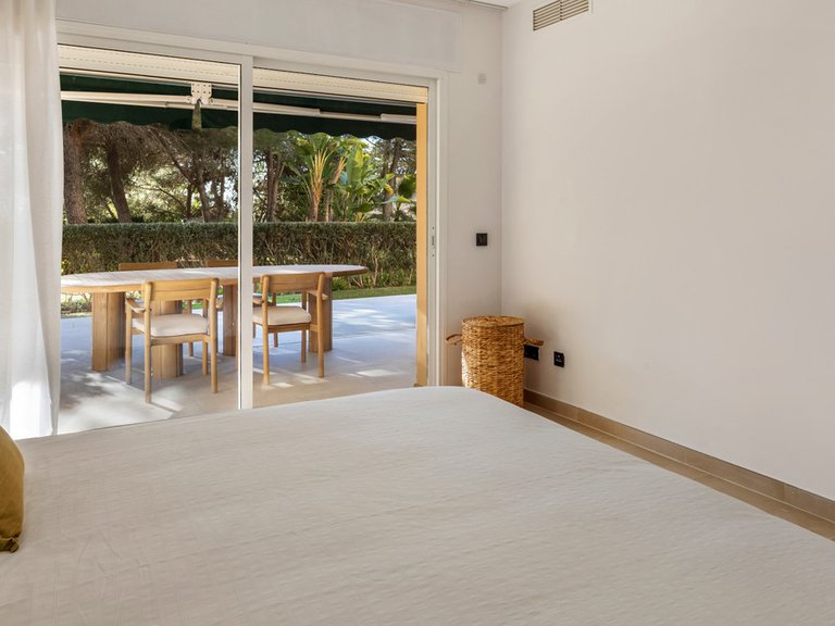 Apartment for Sale in Nueva Andalucía, Malaga 22