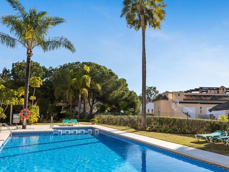 Apartment for Sale in Nueva Andalucía, Malaga 38