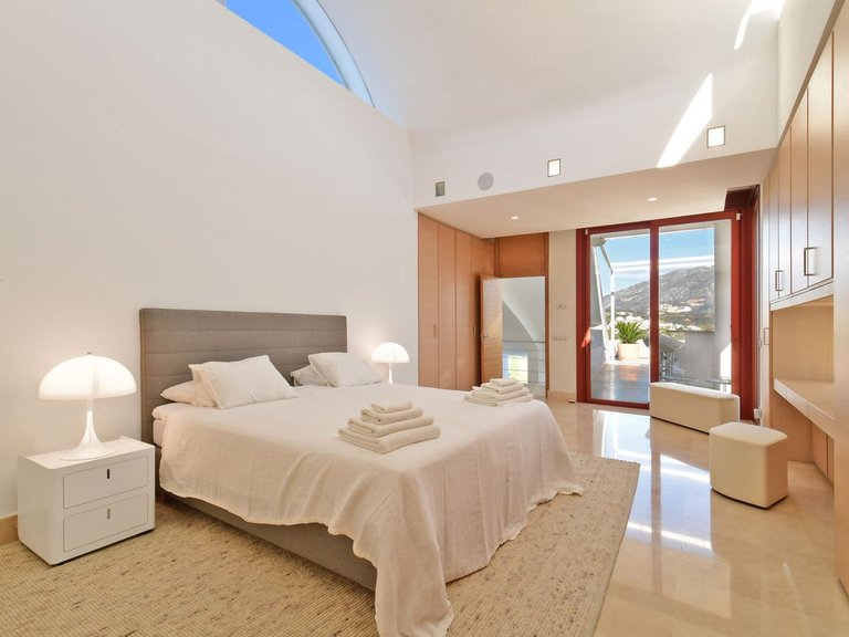 Villa for Sale in Nueva Andalucía, Malaga 22