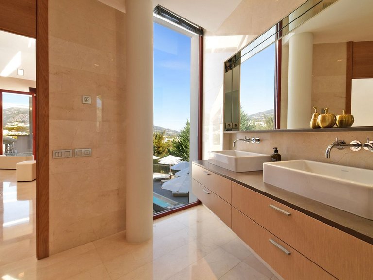 Villa for Sale in Nueva Andalucía, Malaga 23