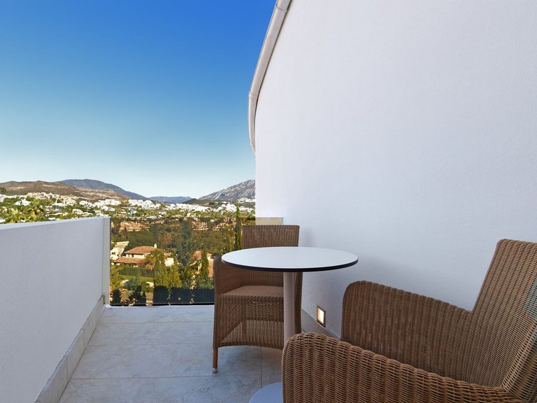 Villa for Sale in Nueva Andalucía, Malaga 43