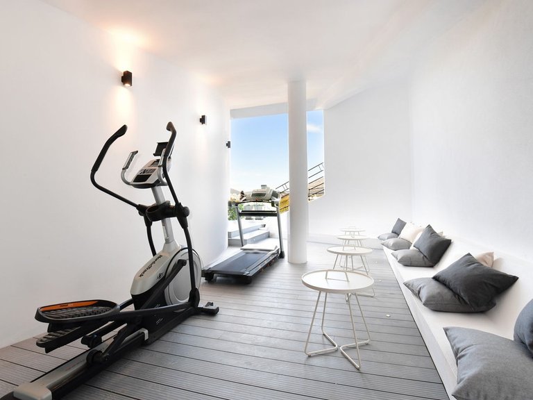 Villa for Sale in Nueva Andalucía, Malaga 44