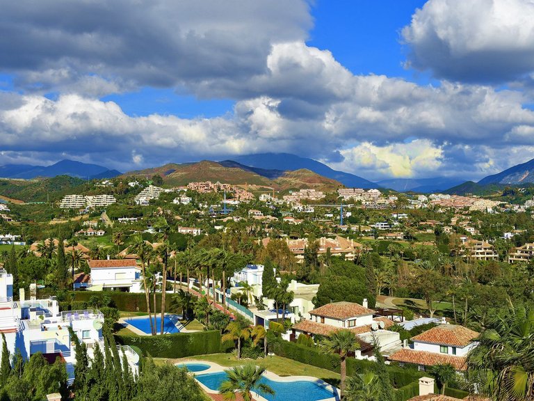 Villa for Sale in Nueva Andalucía, Malaga 52