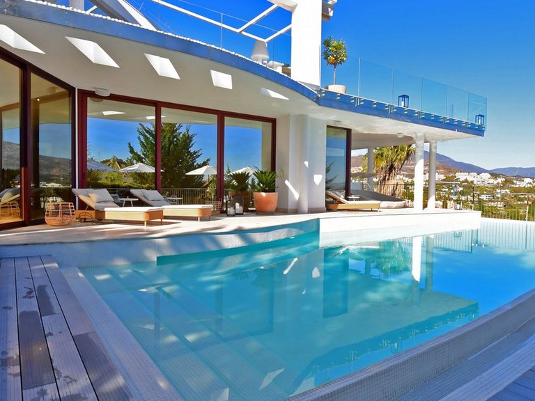 Villa for Sale in Nueva Andalucía, Malaga 54