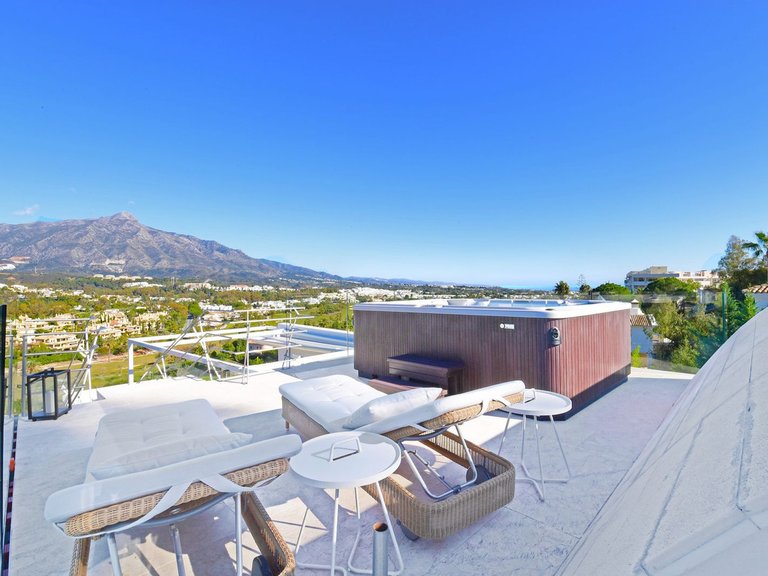 Villa for Sale in Nueva Andalucía, Malaga 62