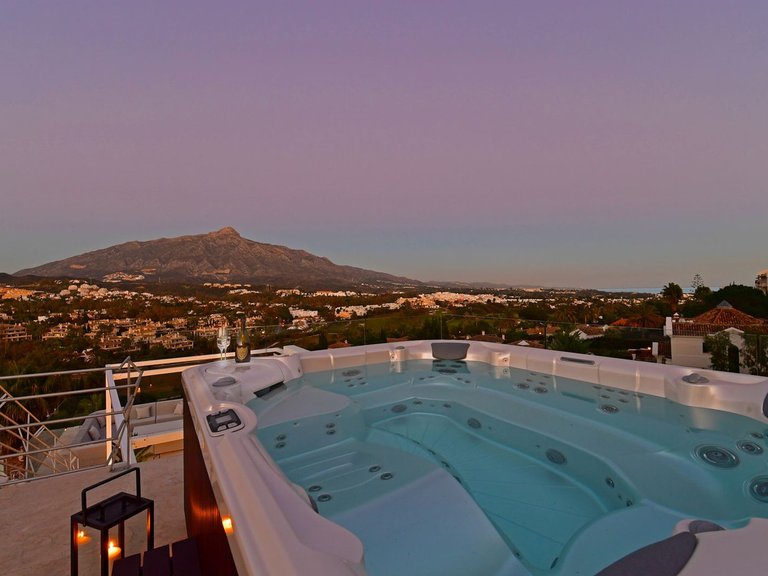 Villa for Sale in Nueva Andalucía, Malaga 65