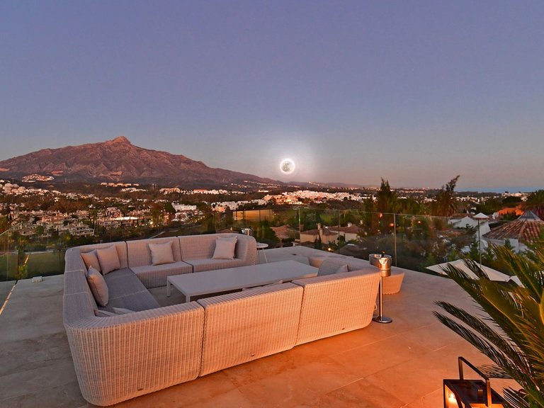 Villa for Sale in Nueva Andalucía, Malaga 69