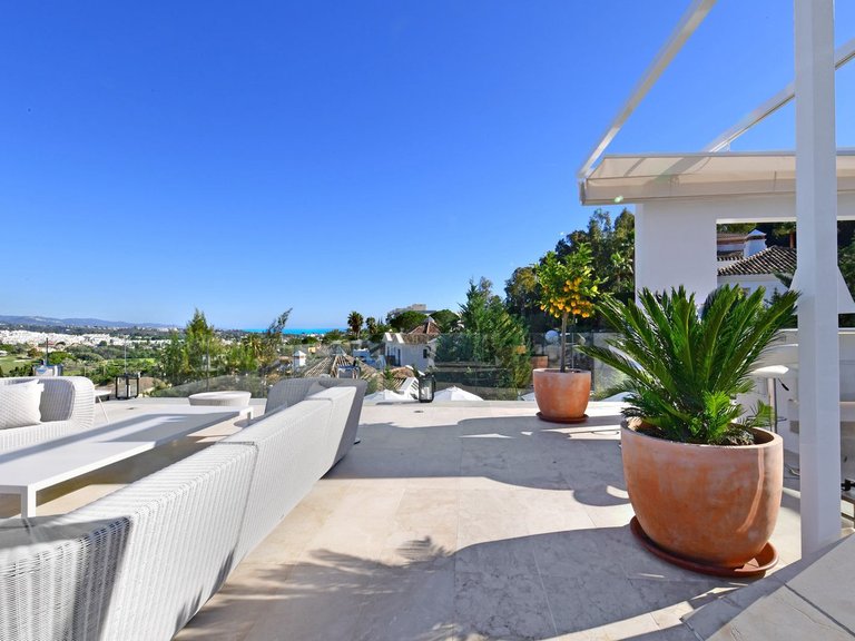 Villa for Sale in Nueva Andalucía, Malaga 74