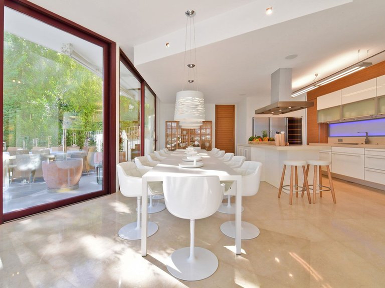 Villa for Sale in Nueva Andalucía, Malaga 8