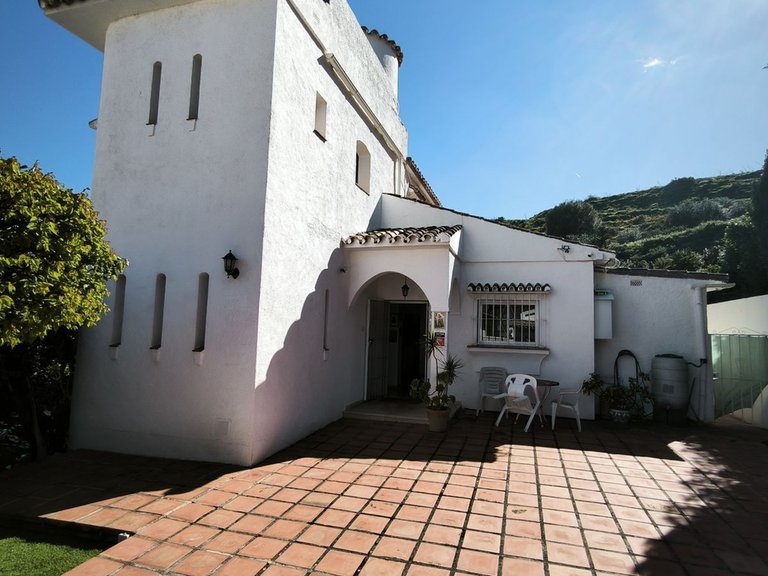 Villa for Sale in Cerros Del Aguila, Malaga 4