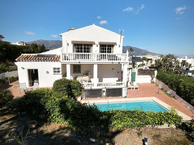 Villa for Sale in Cerros Del Aguila, Malaga 46