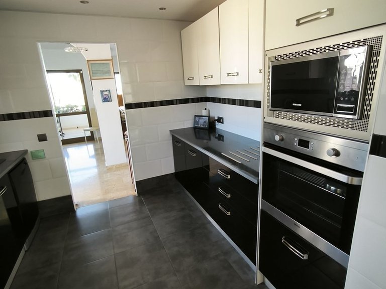 Villa for Sale in Cerros Del Aguila, Malaga 6