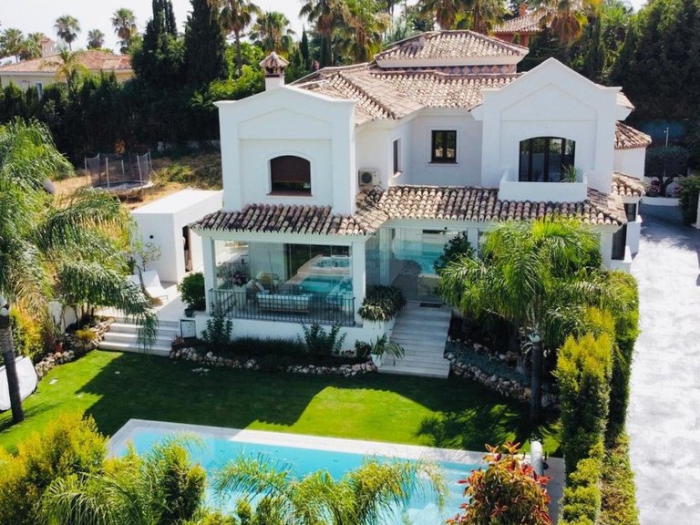 Villa for Sale in Marbella, Malaga 2