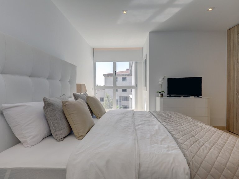 Apartment for Sale in Nueva Andalucía, Malaga 13