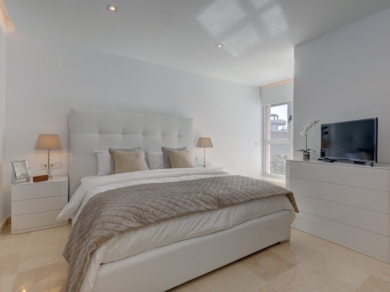 Apartment for Sale in Nueva Andalucía, Malaga 14