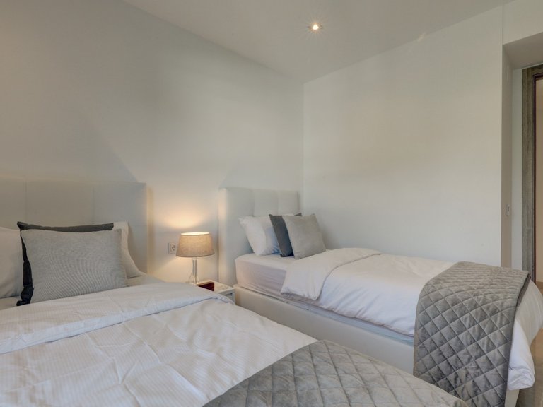 Apartment for Sale in Nueva Andalucía, Malaga 17