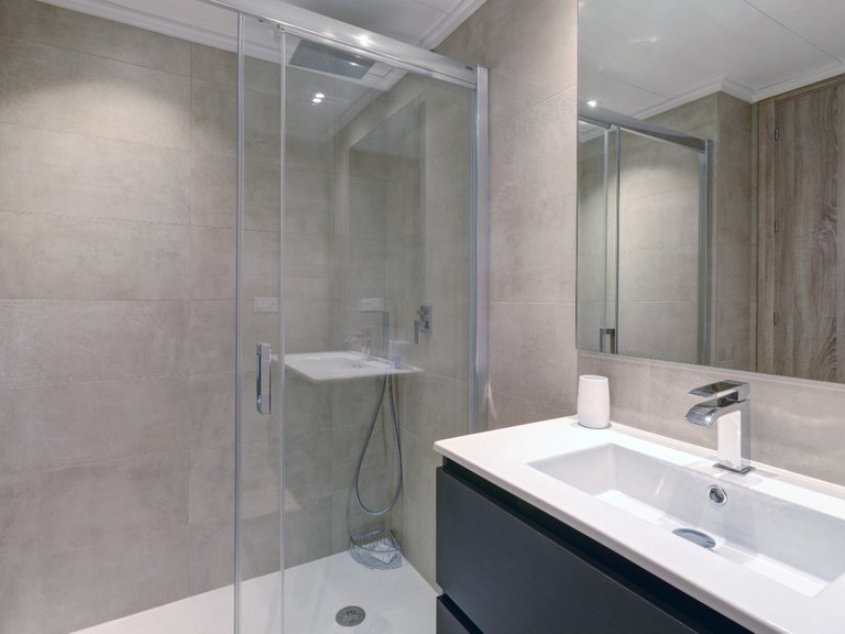 Apartment for Sale in Nueva Andalucía, Malaga 18