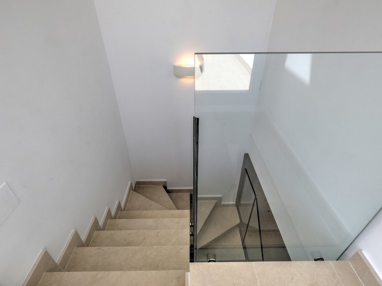 Apartment for Sale in Nueva Andalucía, Malaga 19