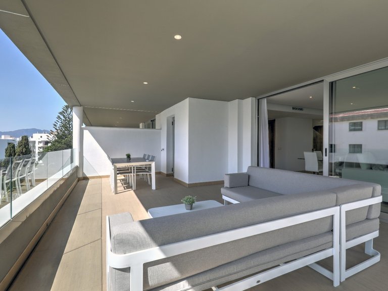 Apartment for Sale in Nueva Andalucía, Malaga 20