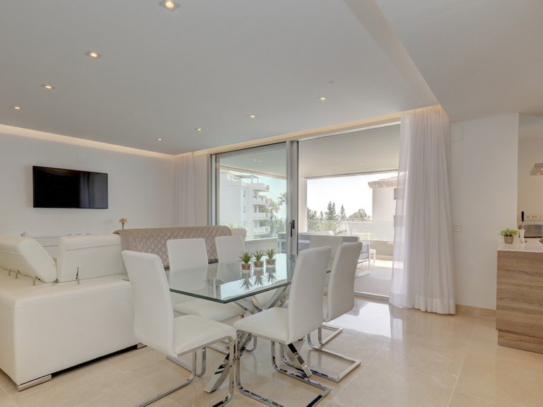 Apartment for Sale in Nueva Andalucía, Malaga 6