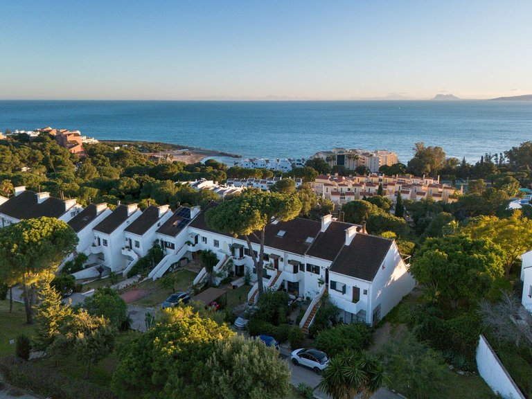 Villa for Sale in Estepona, Malaga 1
