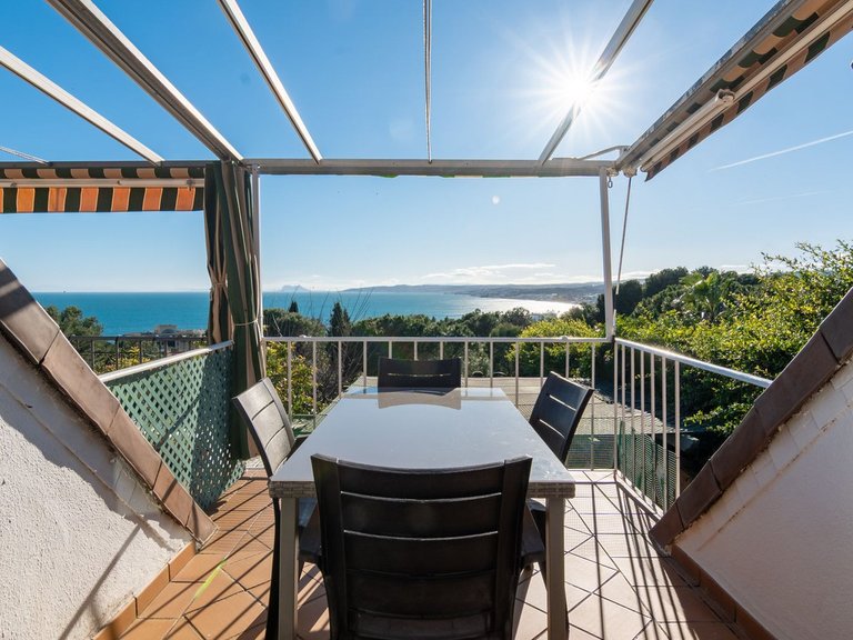 Villa for Sale in Estepona, Malaga 2
