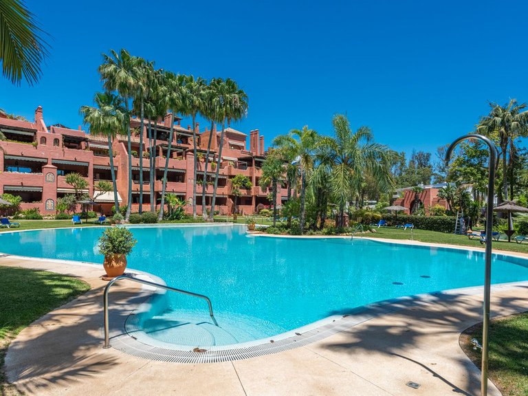 Apartment for Sale in Guadalmina Baja, Malaga 1