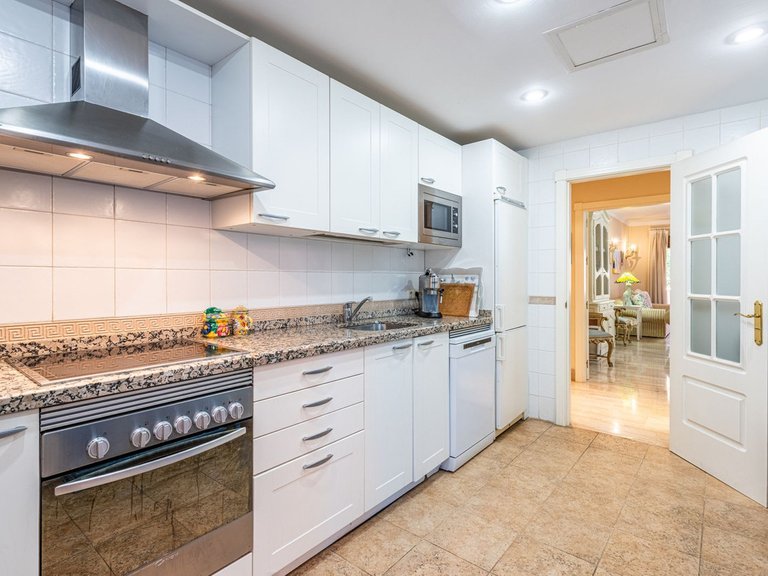 Apartment for Sale in Guadalmina Baja, Malaga 18