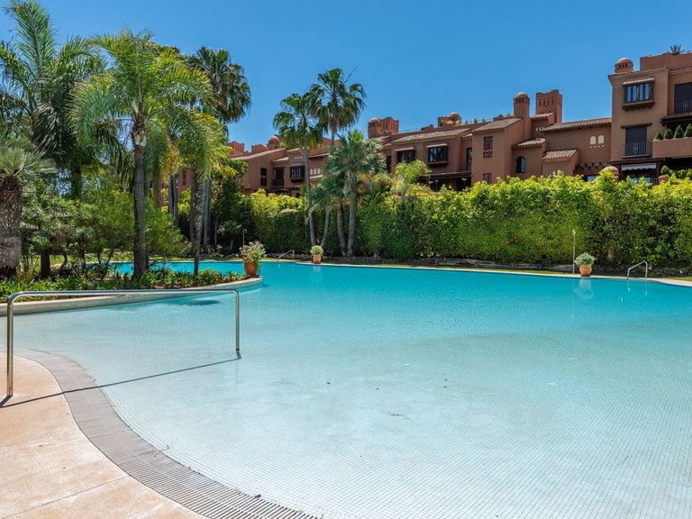 Apartment for Sale in Guadalmina Baja, Malaga 24