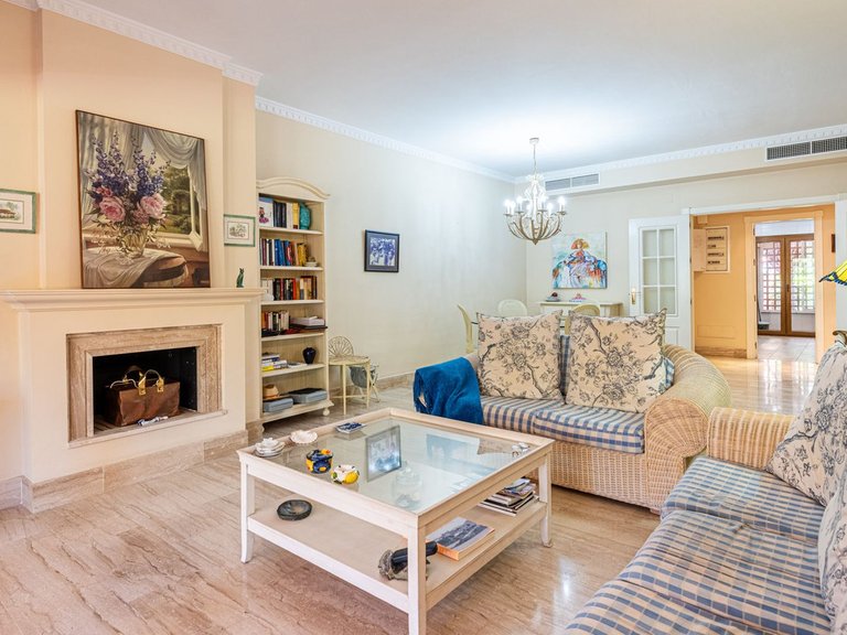 Apartment for Sale in Guadalmina Baja, Malaga 5