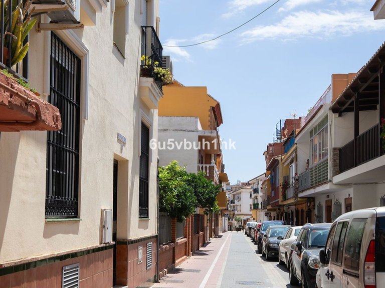 Apartment for Sale in Las Lagunas, Malaga 1