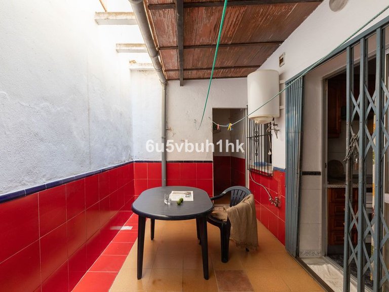 Apartment for Sale in Las Lagunas, Malaga 11