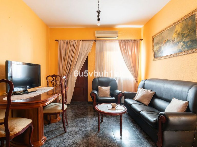 Apartment for Sale in Las Lagunas, Malaga 4