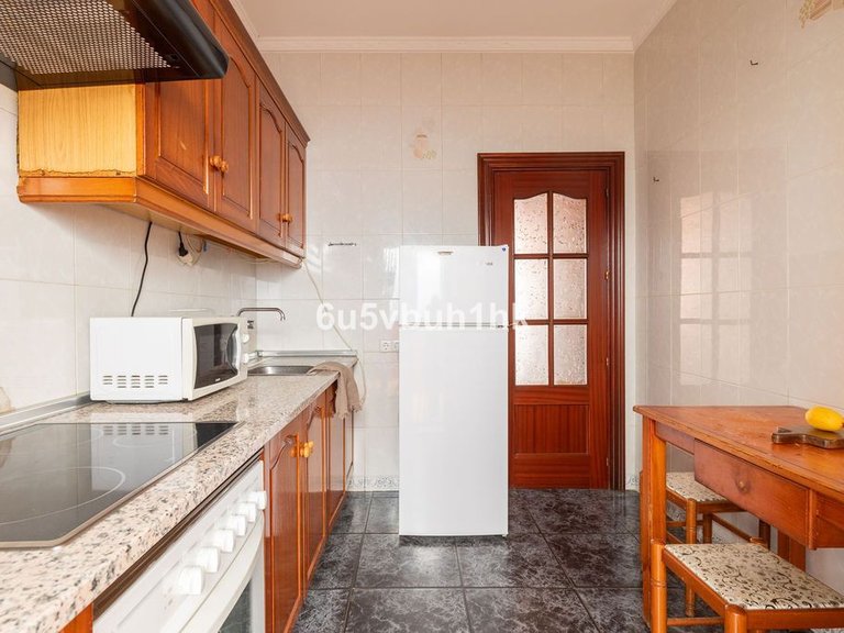 Apartment for Sale in Las Lagunas, Malaga 6
