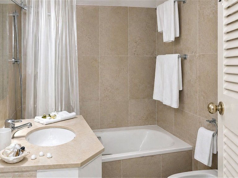 Villa for Sale in Nueva Andalucía, Malaga 11