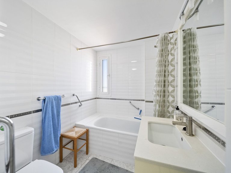 Penthouse for Sale in Costa del Sol, Benalmadena Costa, Malaga 10
