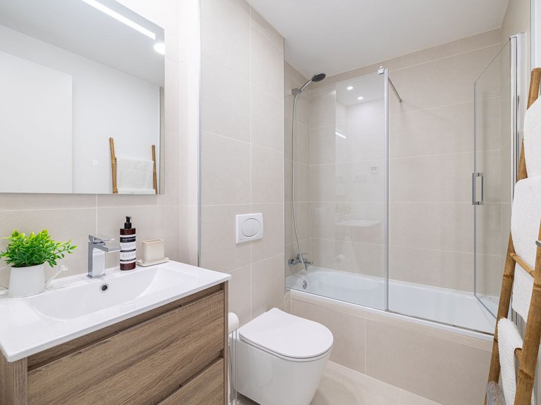 Apartment for Sale in Fuengirola, Malaga 17
