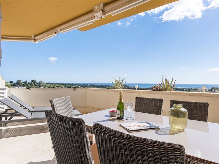 Apartment for Sale in Selwo, Malaga 1