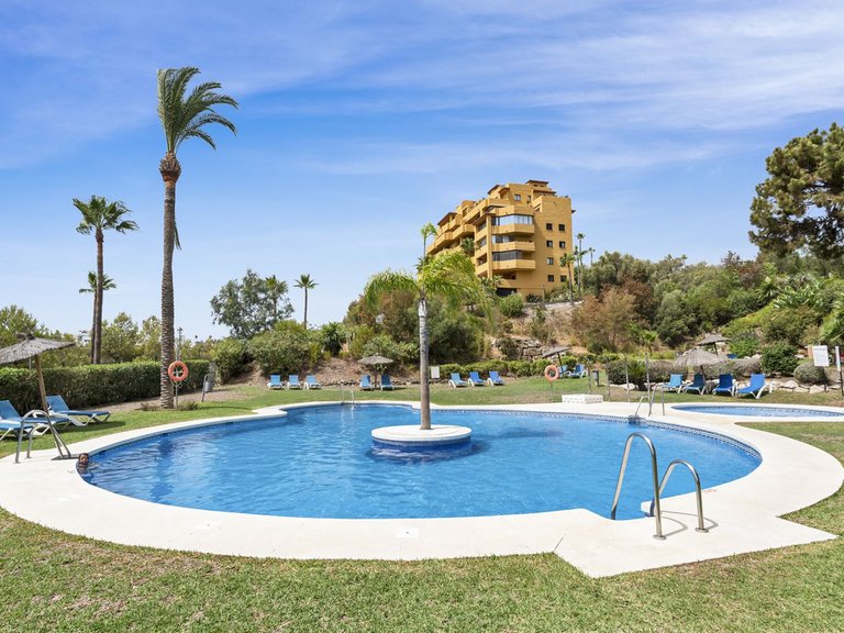 Apartment for Sale in Selwo, Malaga 25