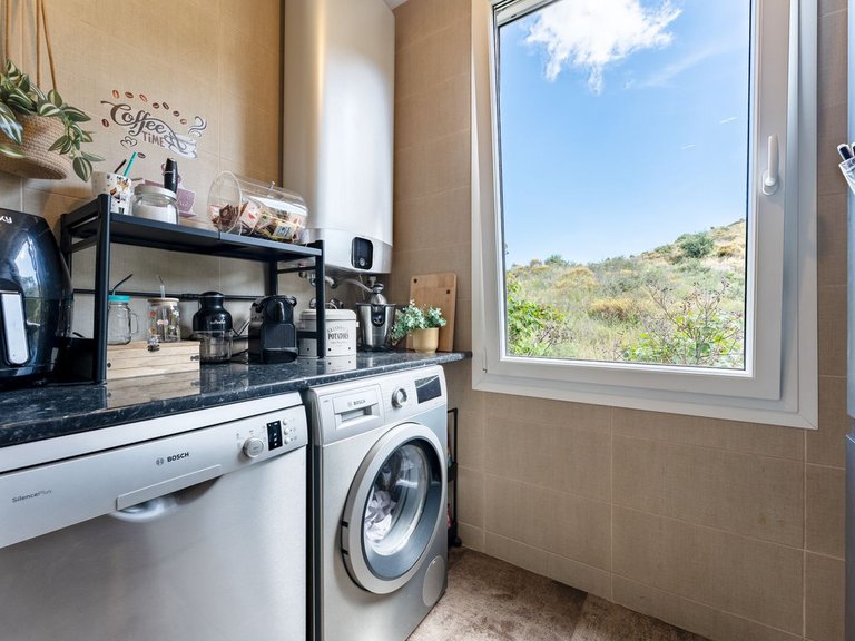 Apartment for Sale in Calahonda, Malaga 11