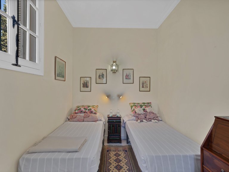 Villa for Sale in Las Brisas, Malaga 24