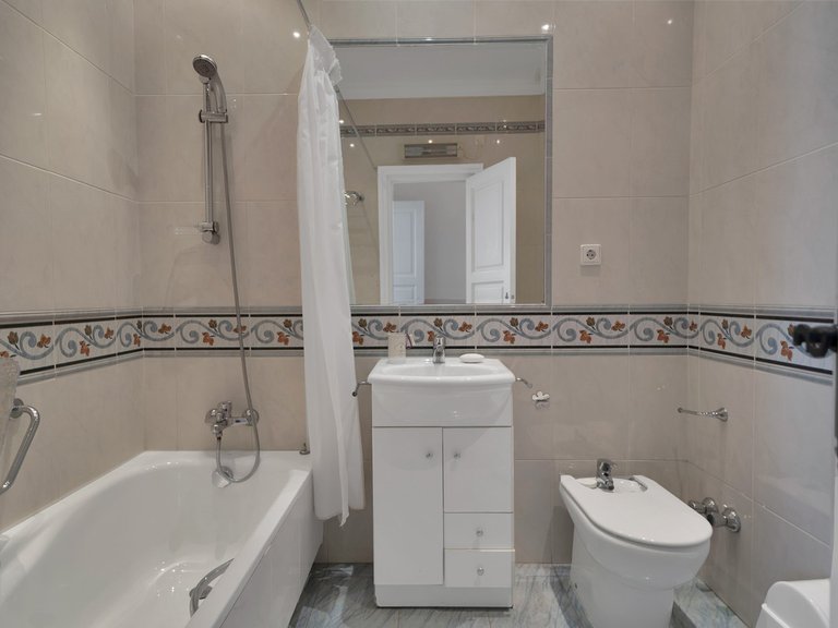 Villa for Sale in Las Brisas, Malaga 27